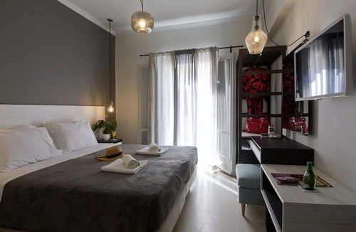 Old Town Hotel | ANNUNZIATA URBAN SUITES by LOC HOSPITALITY