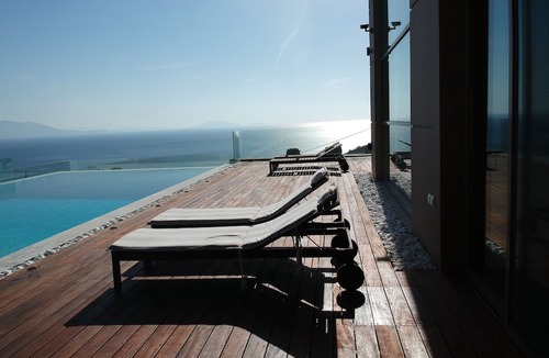 Marathon Villa | Seaview Peninsula Villa