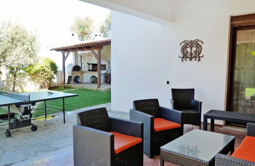 Katochori Villa | Stunning private villa with WIFI, A/C, hot tub, private pool, TV, terrace, panoramic view, parking