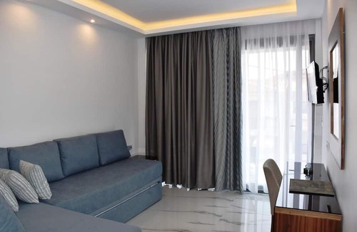 Metamorfosi House | 4-You