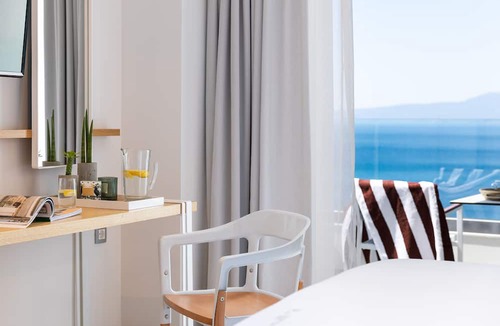 Diasella Hotel | Messinian Icon