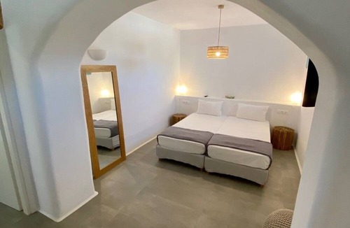 Plaka Apartment | Ploes Seaside Houses - Superior 2 Bedroom Maisonette