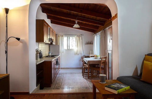 Vigklafia Villa | Peace and tranquility among the trees, with breathtaking views of the sea.