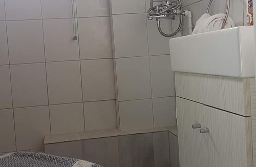 Mousio Apartment | Palette Apartment (Carmine) - Athens Center, 6 BD, 3 BATH