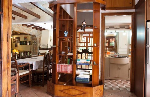 Anavyssos Villa | Georgie's Luxury Villa