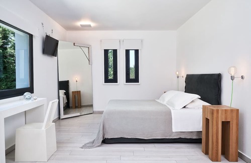 Parelia Villa | Luxury Villa Eve