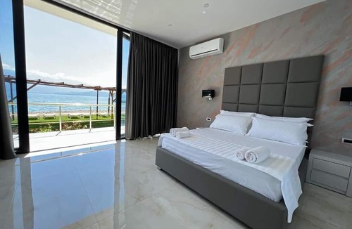 Udenisht Hotel | Hotel Victoria