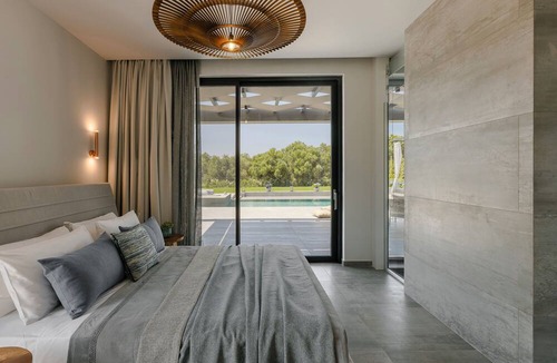 Argostoli Town Hotel | Helios Luxury Villas