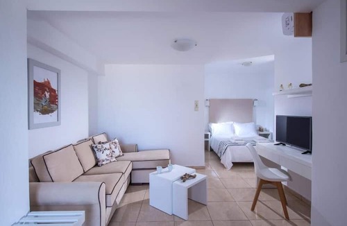 Kokkini Chani Hotel | Golden Grain Beachfront Suites