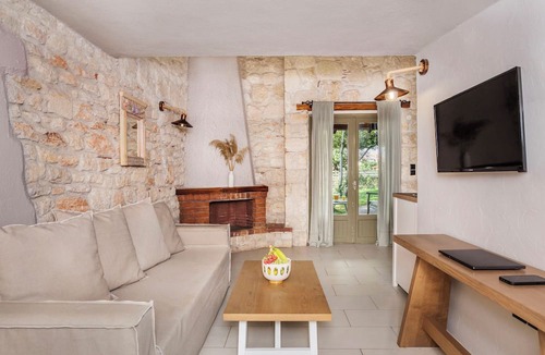 Afytos Hotel | Petrino Eco Village