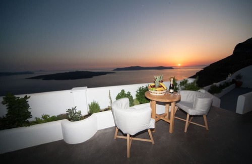 Fira Hotel | Fanari Vista Suites