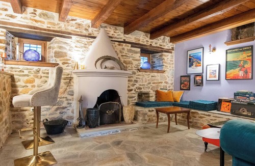 Agios Lavrentios House | Archontiko 1716