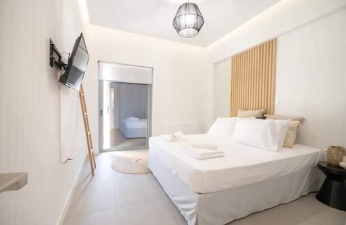 Peiraiki Apartment | Piraeus Cozy Apartment for 4 Persons