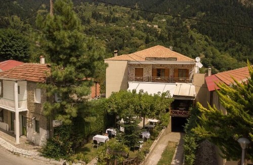 Stournaraiika Hotel | Arxontiko tou krommyda