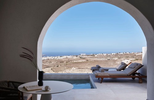 Pyrgos Hotel | Ark