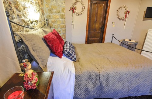 Synikia Mesi Trikalon Bed & Breakfast | Petrino Lodge
