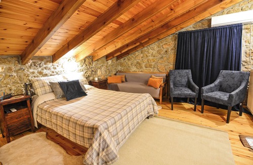 Synikia Mesi Trikalon Bed & Breakfast | Petrino Lodge
