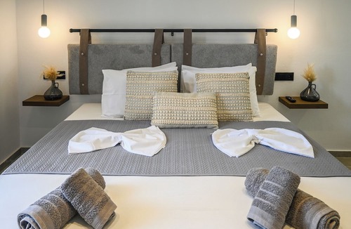 Troulos House | Giabeos