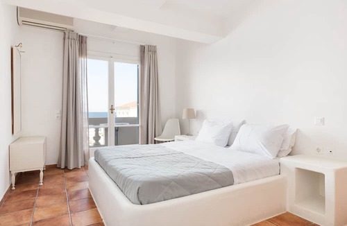 Spetses Hotel | Hotel Roumani