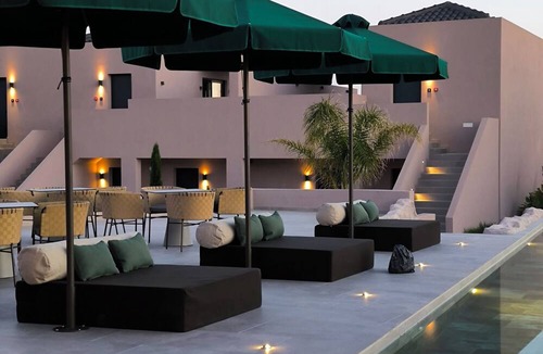 Svoronata Hotel | Tetra Retreat