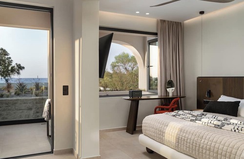 Misiria Hotel | Dyo Beach Suites
