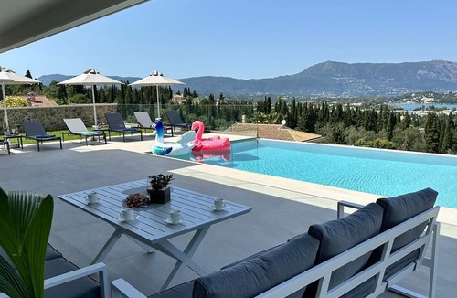 Danilia Villa | Villa Antonis