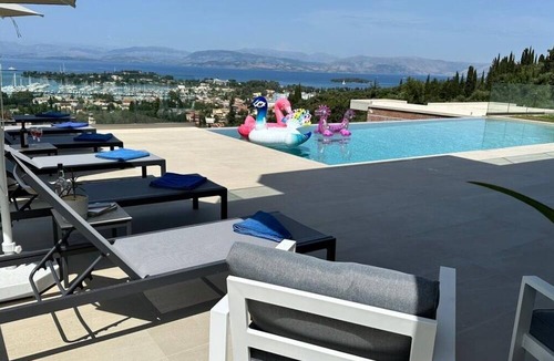 Danilia Villa | Villa Antonis