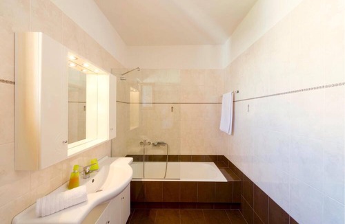 Skaleta Villa | Villa Avra Crete - Six Bedroom Villa, Sleeps 12