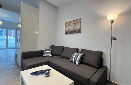 Omonia Apartment | Chic Studio in the Heart of the City