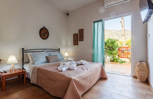 Kalamata House | Summer Rose Garden Getaway - A Step to the Beach