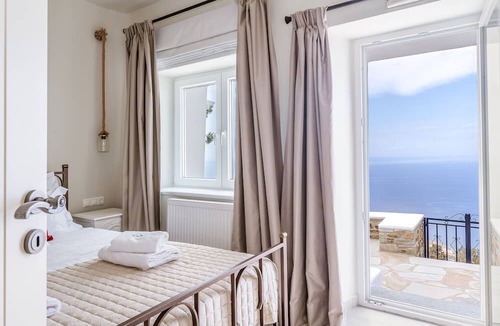 Kato Aprovatou Villa | Country House 'Villa Eleni - At The Top' with Sea View, Wi-Fi and Air Conditioning