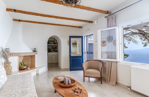 Kato Aprovatou Villa | Country House 'Villa Eleni - At The Top' with Sea View, Wi-Fi and Air Conditioning