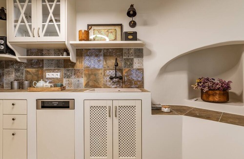 Kato Aprovatou Villa | Country House 'Villa Eleni - At The Top' with Sea View, Wi-Fi and Air Conditioning