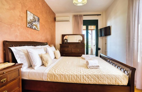 Violi Charaki House | Marilizas Spacious Maisonette