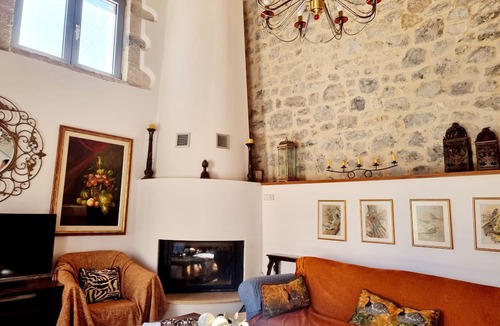 Levidhion House | Stone Suites & Villas by Open City Hotel