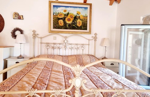 Levidhion House | Stone Suites & Villas by Open City Hotel