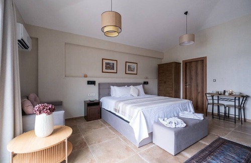 Kavala House | blue crystal view