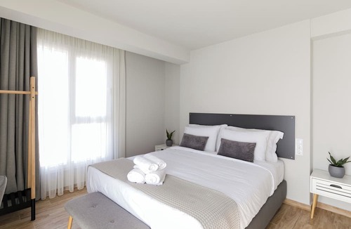 Larissa House | Comfort City Suites & Rooms