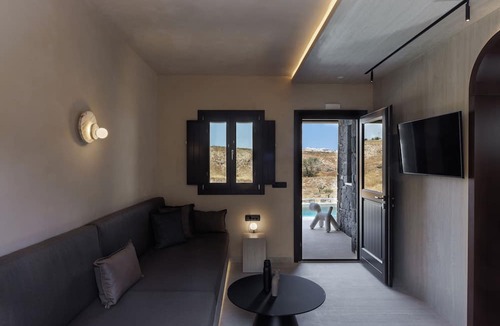 Messaria House | Hidden Hills