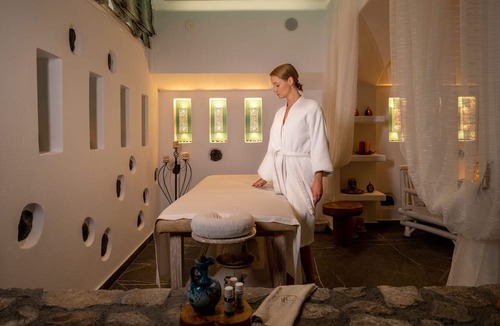 Perissa Hotel | Miracles Suites - Adults Only