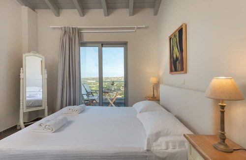 Gavalochori Villa | Villa Armonia, 3 bedrooms, sea views, 45m2 infinity pool w/heating, ping pong.