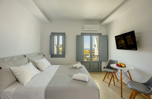 Tholos Hotel | Nastram Suites Oia