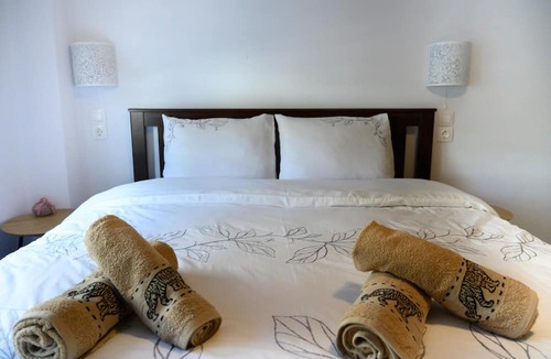 Trikala Apartment | Minimal Condo Trikala Town