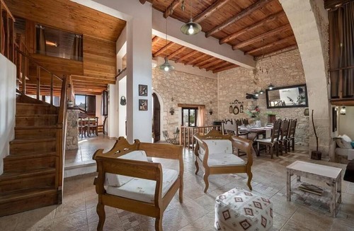 Aspro Villa | Vilia Archontiko