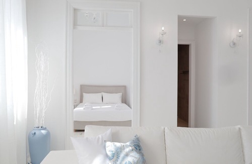 Ioulida House | Elegant White, in the heart of Ioulida on the island of Kea
