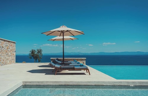 Sampatiki Hotel | Sampatiki Suites - Seaview Luxury Suites With Breakfast And Spa
