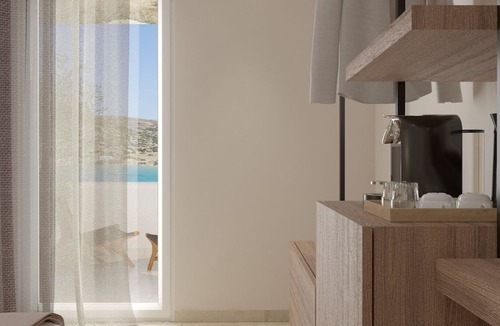 Galissas Hotel | Dolphin Bay Seaside Resort & Suites