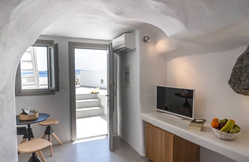 Oia Hotel | Filotera Suites