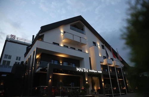 Mjull-Bathore Hotel | Mai Tai Resort