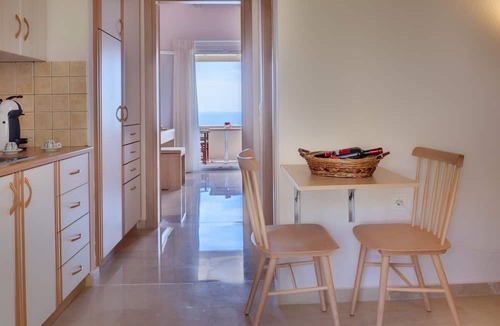 Katavolos House | Krouzeri Beach Apartments
